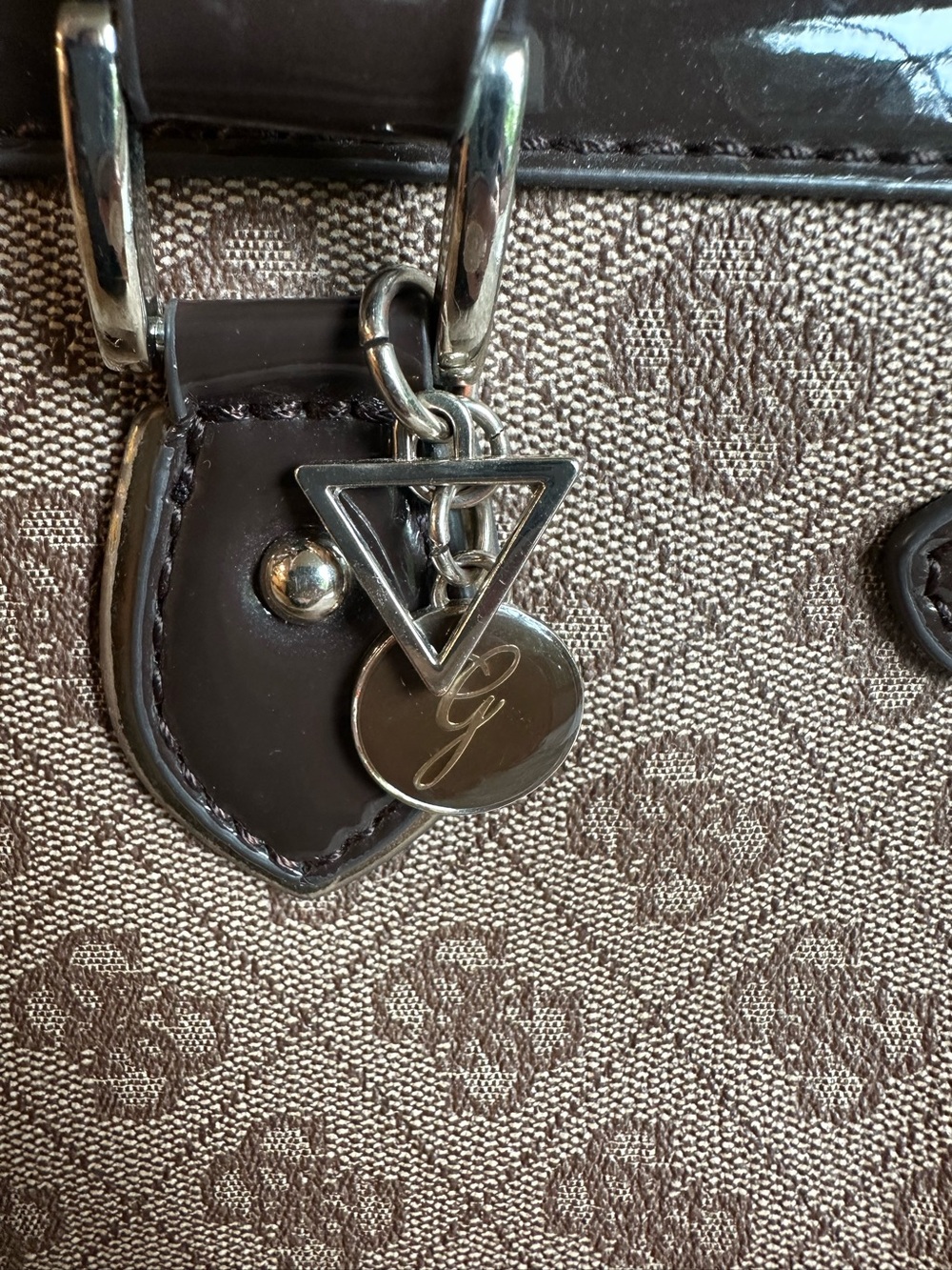 GUESS Vintage Monogram Tote Bag Brown Patent Leather Y2K - Picture 8 of 9